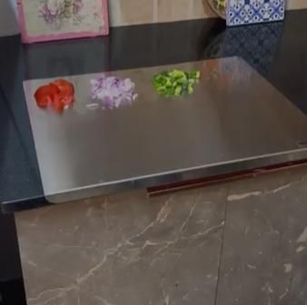 Stainless Steel Chopping Board (35x31cm) - Shopsmart9